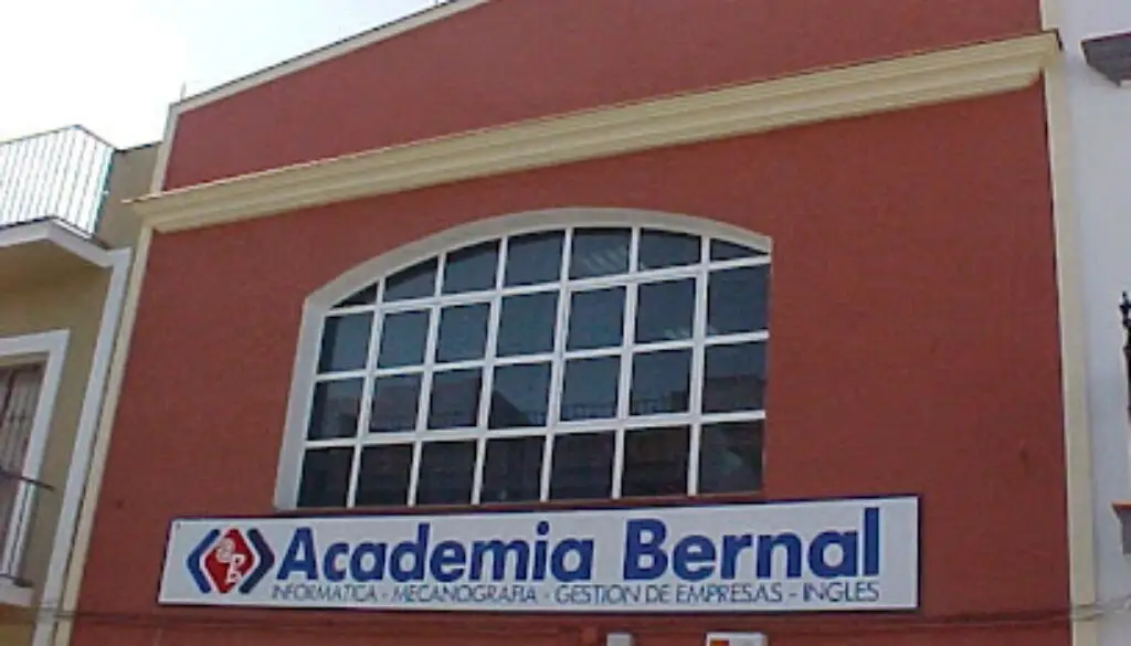 Imagen-del-centro-formativo-Academia-Bernal-en-Palacios-y-villafranca-Sevilla