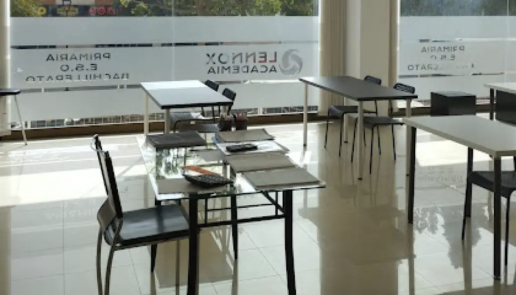 Imagen-del-centro-formativo-Academia-Lennox-en-Albox-Almeria