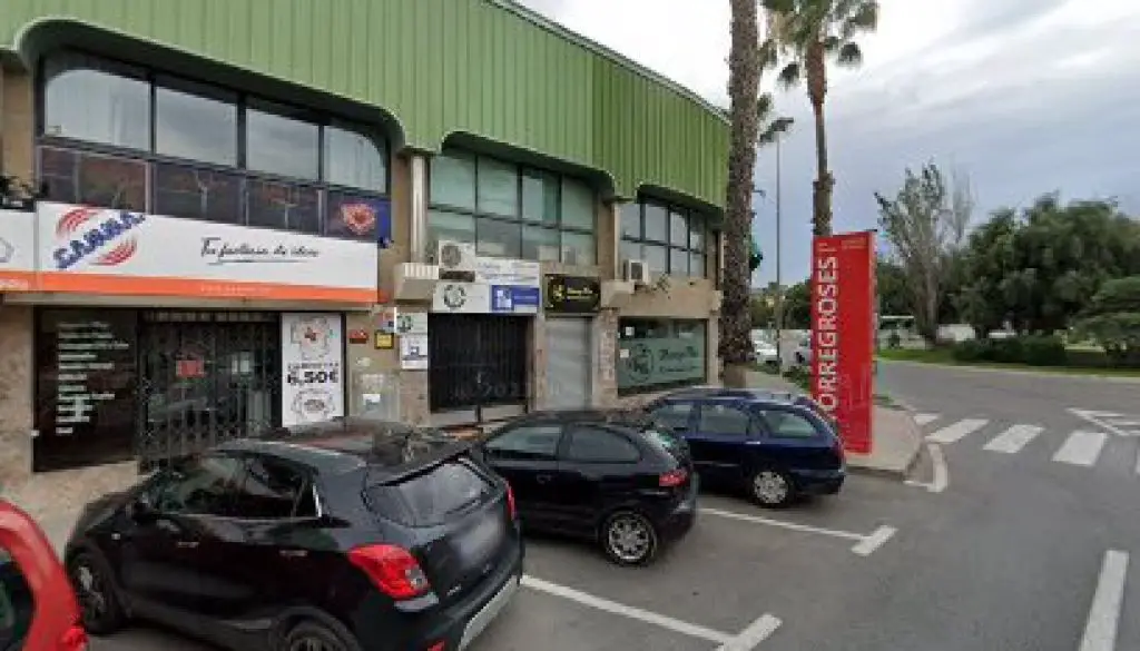 Imagen-del-centro-formativo-Academia-b12-en-San-vicente-del-raspeigs-Alicante