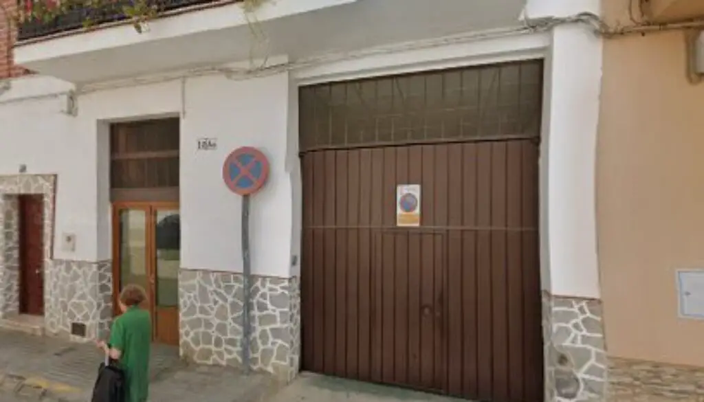 Imagen-del-centro-formativo-Academia-de-estetica-y-peluqueria-LA-AMISTAD-en-Lebrija-Sevilla