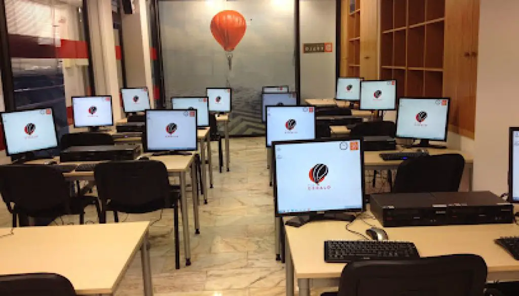 Imagen-del-centro-formativo-Aula-Dedalo-en-Santander-Cantabria