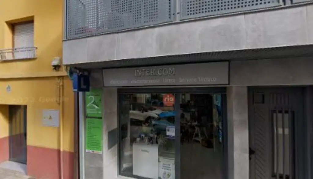 Imagen-del-centro-formativo-Autoescuelas-Anaga-Intercom-en-Calanda-Teruel