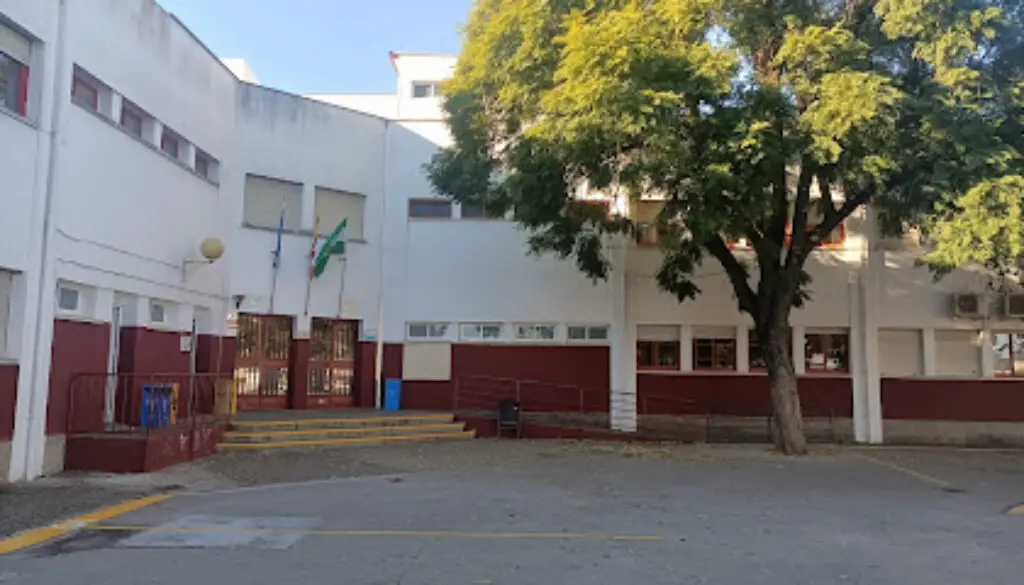 Imagen-del-centro-formativo-CEIP-Santa-Teresa-en-Mairena-del-aljarafe-Sevilla