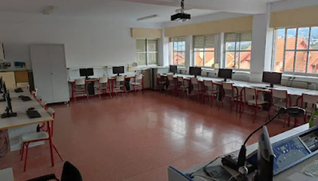Imagen-del-centro-formativo-CEIPSO-Juan-Ramon-Jimenez-en-Becerril-de-la-sierra-Madrid