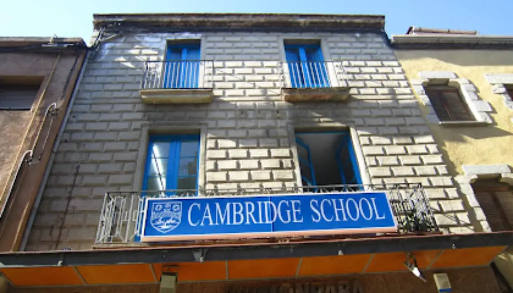 Imagen-del-centro-formativo-Cambridge-School-Sant-Celoni-en-Campins-Barcelona