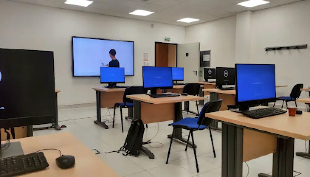 Imagen-del-centro-formativo-Centro-de-Estudios-Inatec-en-Bilbao-Vizcaya