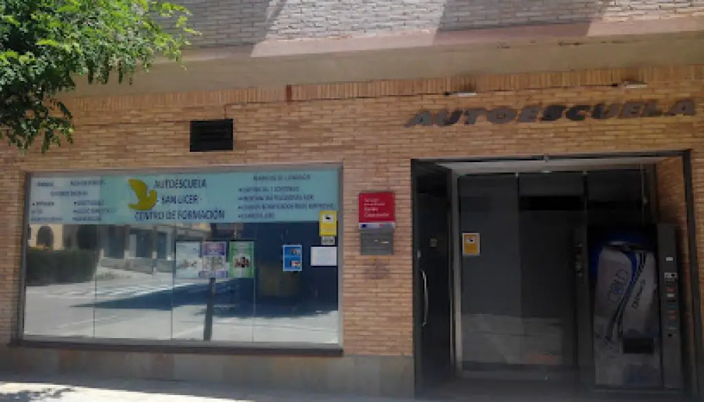 Imagen-del-centro-formativo-Centro-de-Formacion-Autoescuela-San-Licer-en-Zuera-Zaragoza