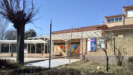 Colegio Publico Cristo De La Esperanza. Edificio Infantil. en Marchamalo, Guadalajara