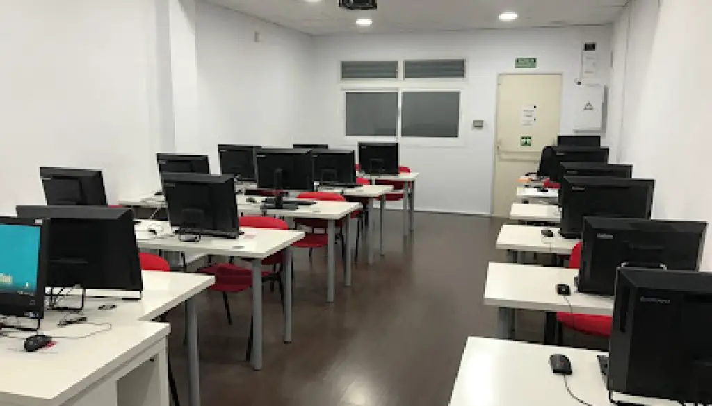 Imagen-del-centro-formativo-Contrato-formacion-GRUPO-CFCOM-20-SL-en-Valencia-Valencia