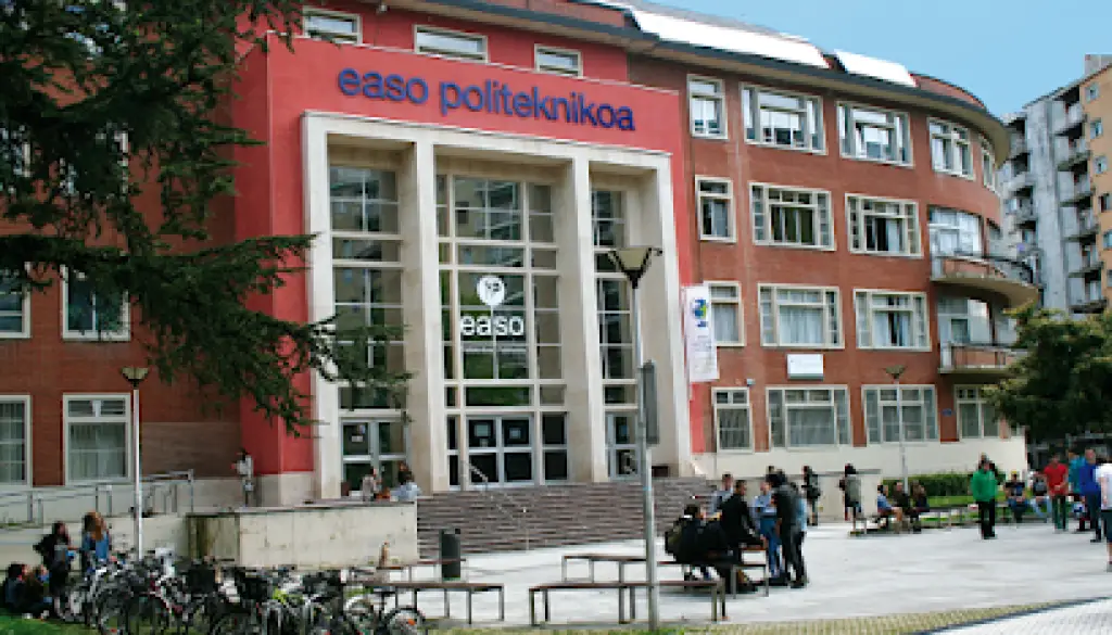 Imagen-del-centro-formativo-EASO-Politeknikoa-en-Donostiasan-sebastian-Guipuzcoa