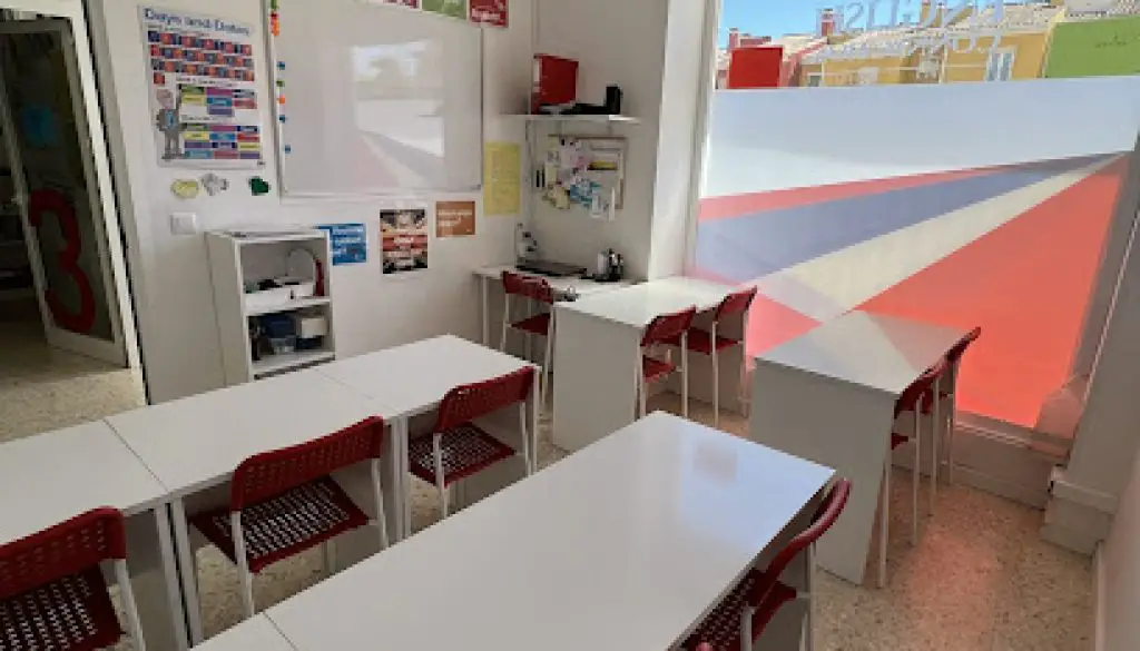 Imagen-del-centro-formativo-English-Connection-Academia-de-ingles-en-San-juan-de-aznalfarache-Sevilla