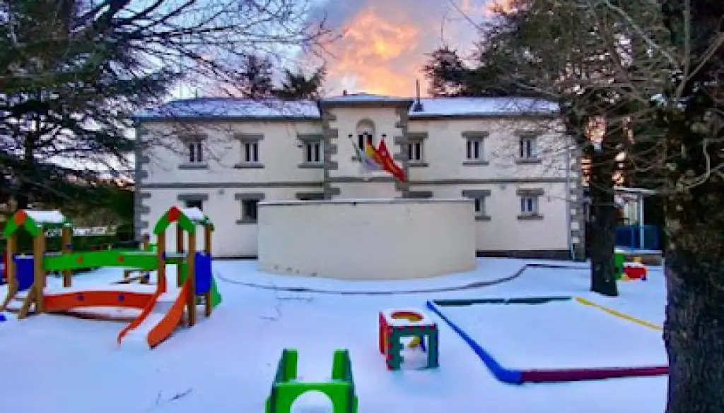 Imagen-del-centro-formativo-Escuela-Infantil-Casa-de-Ninos-Rincon-Florido-Centro-Educativo-Publico-en-Cercedilla-Madrid