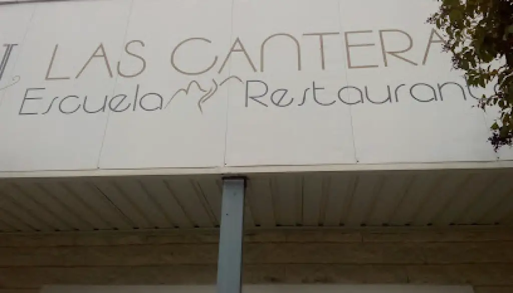 Imagen-del-centro-formativo-Escuela-de-Hosteleria-Las-Canteras-en-Macael-Almeria