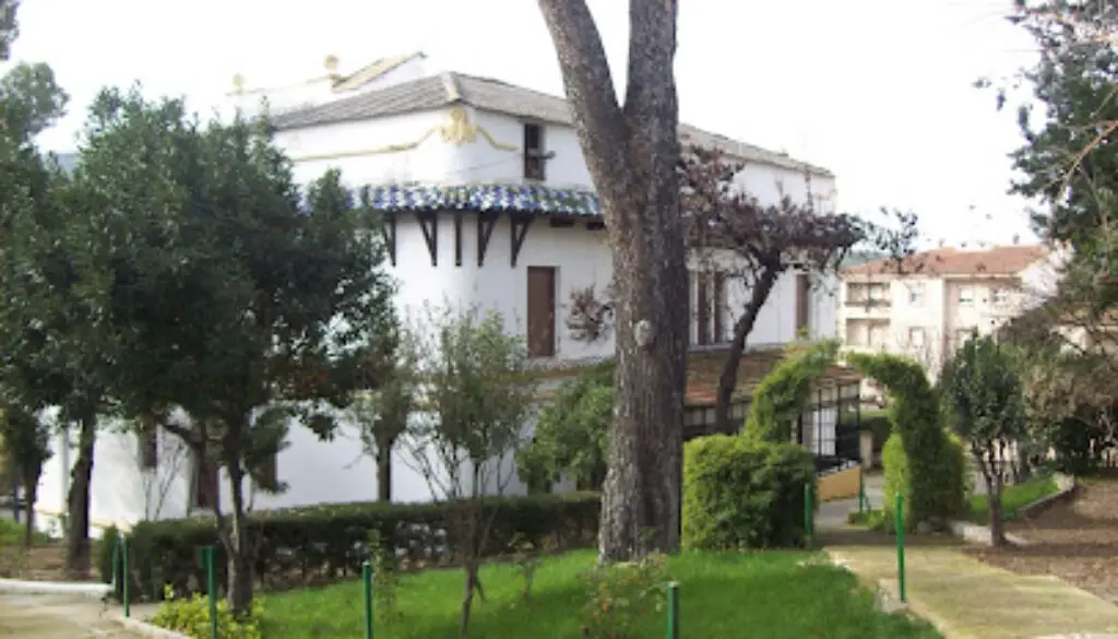 Imagen-del-centro-formativo-Escuelas-Profesionales-de-la-Sagrada-Familia-en-Villanueva-del-arzobispo-Jaen
