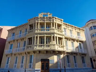 I.E.S. «Manuel Bartolome Cossio» Edificio Maria Diaz. en Haro, La Rioja