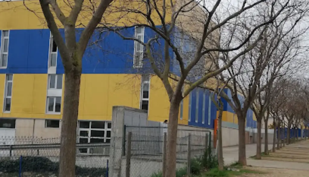 Imagen-del-centro-formativo-Instituto-Publico-Olivar-Gran-en-Figueres-Gerona