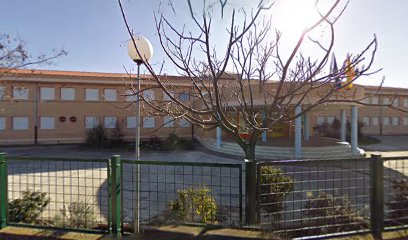 Instituto de Educacion Secundaria Santa Lucia del Trampal en Alcuescar, Cáceres