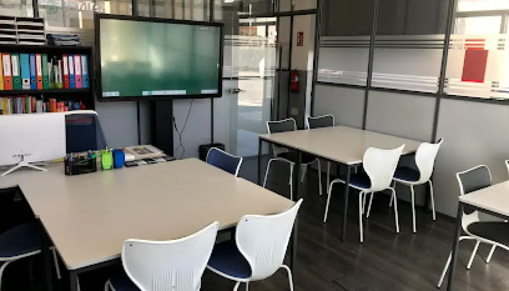 Imagen-del-centro-formativo-LA-ACADEMIA-Baiona-en-Baiona-Pontevedra