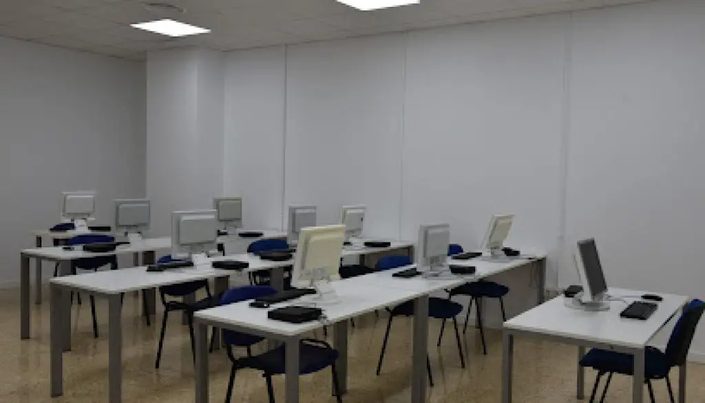 Imagen-del-centro-formativo-LYP-FORMACION-en-Valencia-Valencia