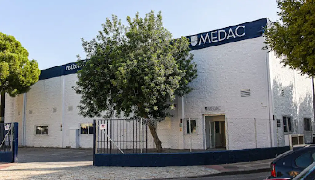 Imagen-del-centro-formativo-MEDAC-Flores-Formacion-Profesional-en-Jerez-de-la-frontera-Cadiz