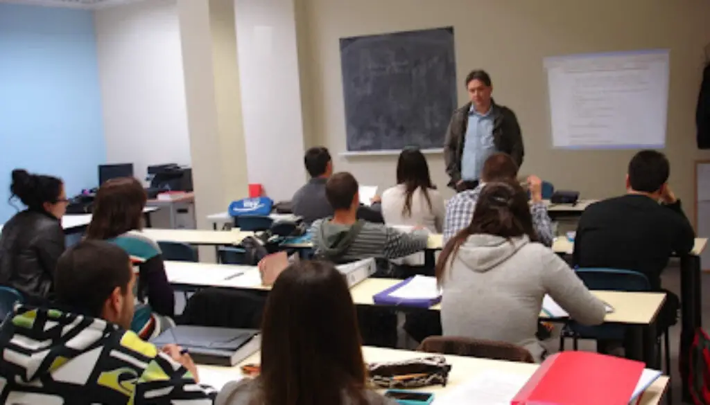 Imagen-del-centro-formativo-Millora-Centre-Densenyament-en-Xativa-Valencia