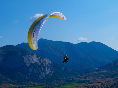 Organya Xperience. Escola de Parapent en Cabo, Lérida