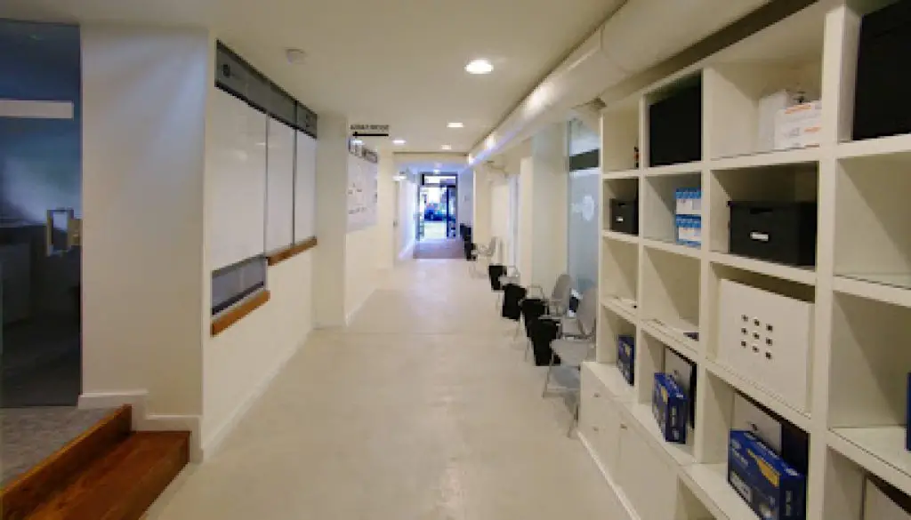 Imagen-del-centro-formativo-Politeknika-Centro-de-Formacion-en-Gijonxixon-Asturias