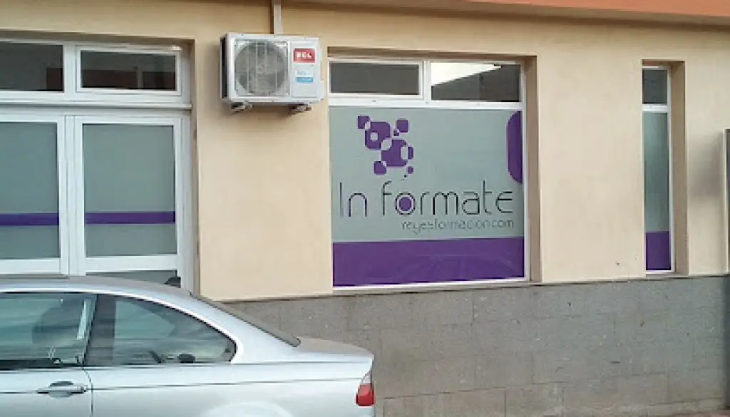 Imagen-del-centro-formativo-Reyes-Formacion-en-Cabo-blanco-Santa-Cruz-de-Tenerife
