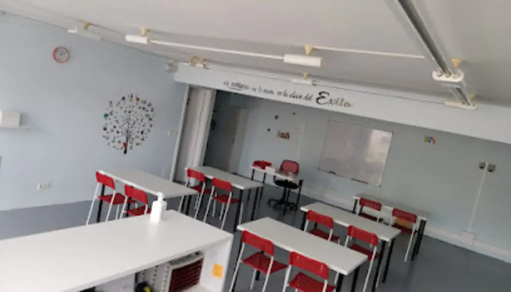 Imagen-del-centro-formativo-Sabelinos-Academia-de-educacion-primaria-en-Vilalba-Lugo