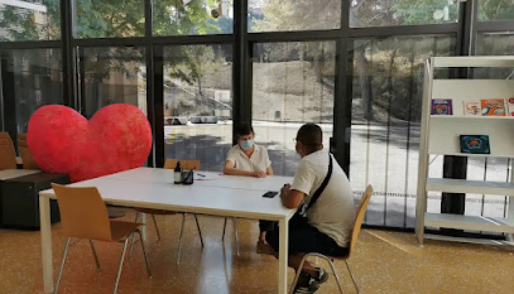 Imagen-del-centro-formativo-Servicio-Local-de-Catalan-de-Rubi-en-Rubi-Barcelona