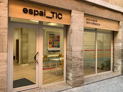 espai_TIC Educacio Tecnologica en Banyoles, Gerona